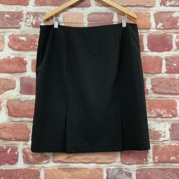 Evan Picone Skirt Women's Size 16 Petite Black Striped Office Work Career Zip Up - Picture 4 of 8